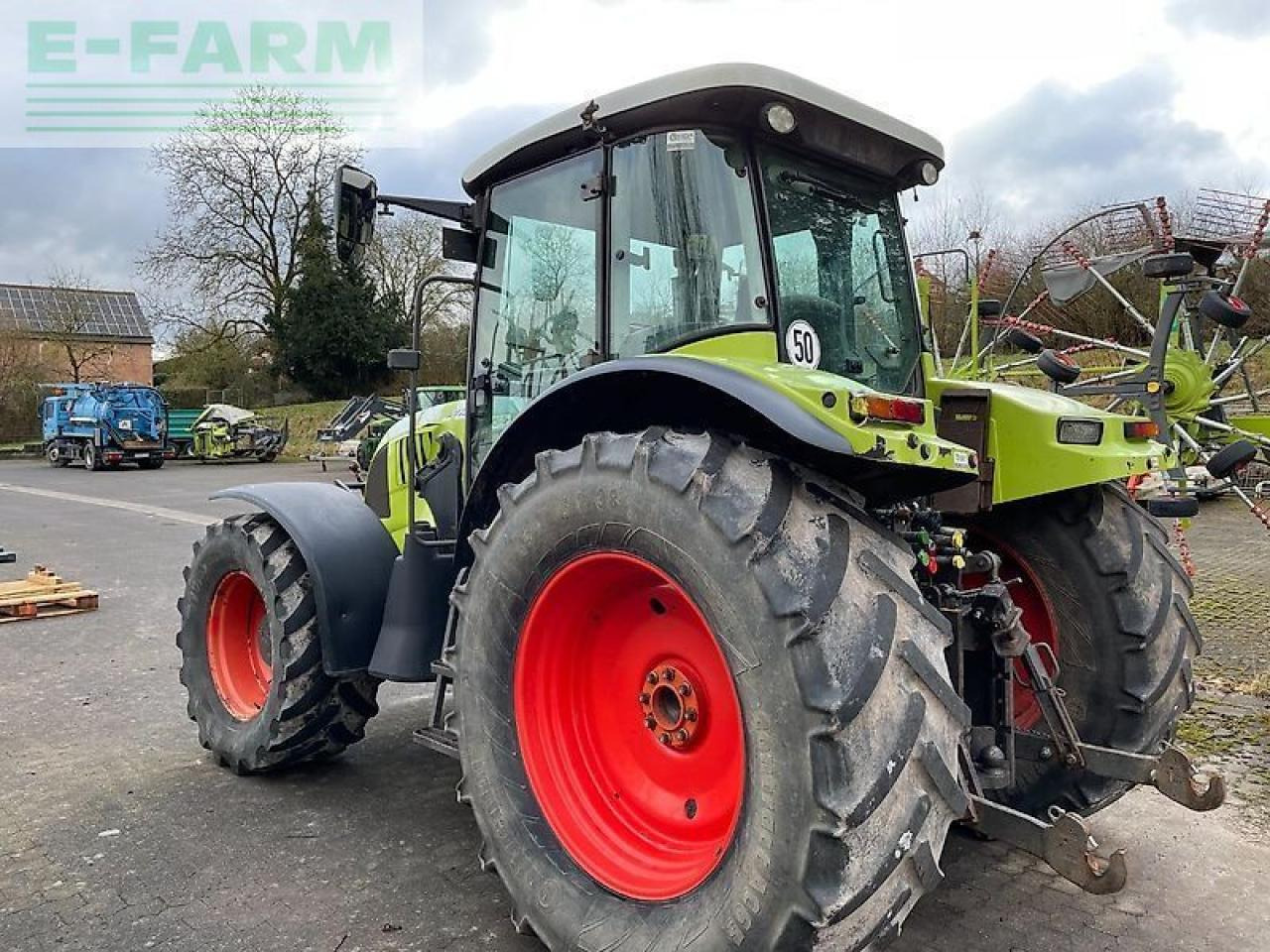 CLAAS ares 697 atz mit fronthydraulik und frontladerkonsolen stoll ATZ - Traktorius: foto 4 CLAAS ares 697 atz mit fronthydraulik und frontladerkonsolen stoll ATZ - Traktorius: foto 4