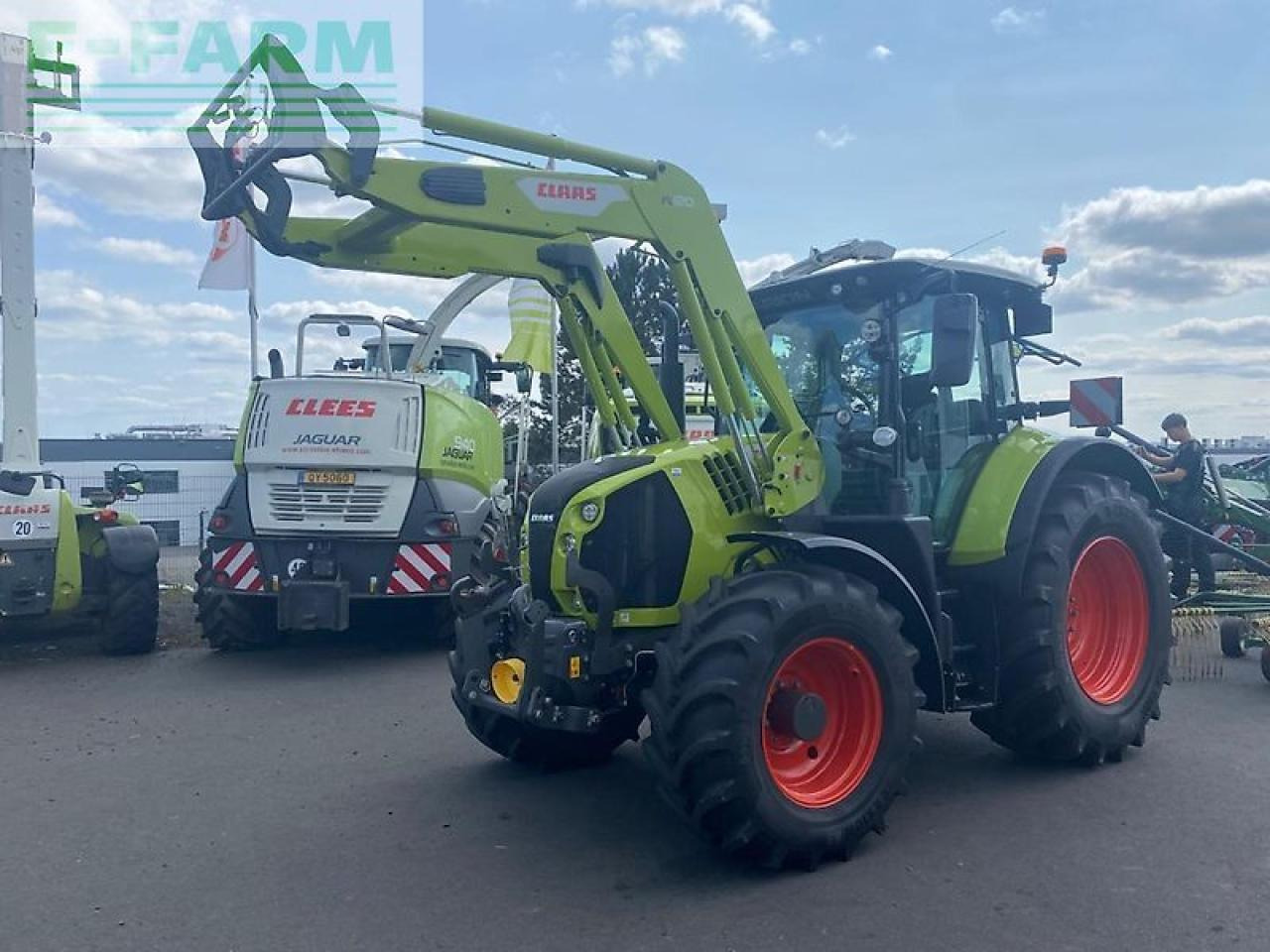 CLAAS arion 550 hexashift stage v cebis vorführmaschine mit garantieverlängerung HEXASHIFT CEBIS - Traktorius: foto 1 CLAAS arion 550 hexashift stage v cebis vorführmaschine mit garantieverlängerung HEXASHIFT CEBIS - Traktorius: foto 1