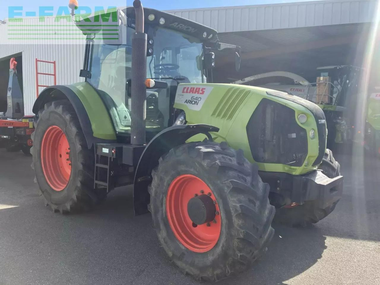 CLAAS arion 640 t4i cis CIS - Traktorius: foto 4 CLAAS arion 640 t4i cis CIS - Traktorius: foto 4