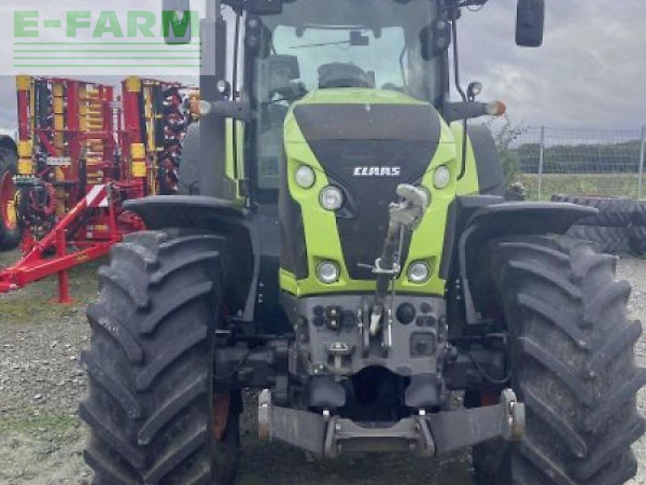 CLAAS axion 830 cmatic CMATIC - Traktorius: foto 2 CLAAS axion 830 cmatic CMATIC - Traktorius: foto 2
