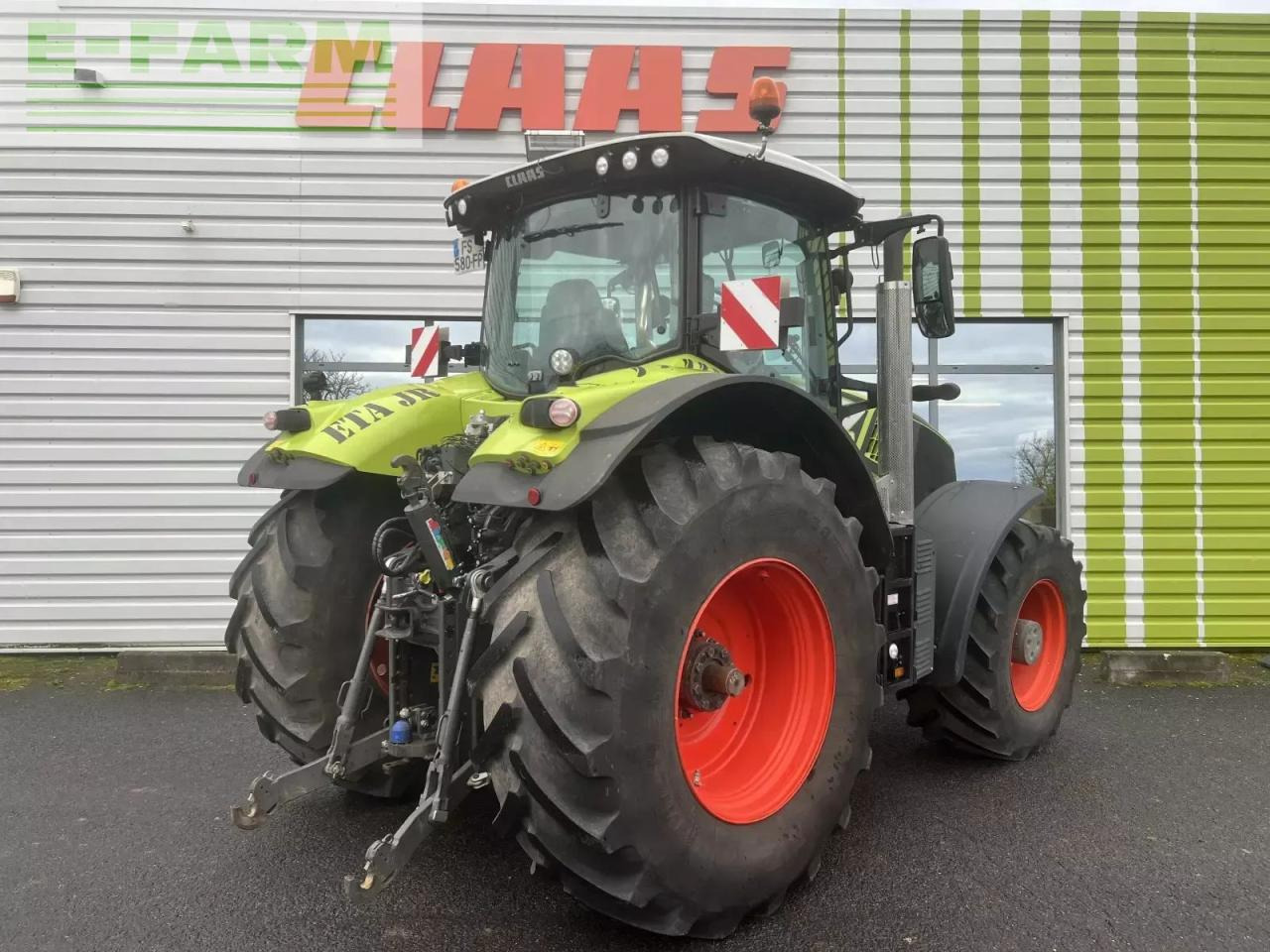 CLAAS axion 850 cmatic CMATIC - Traktorius: foto 3 CLAAS axion 850 cmatic CMATIC - Traktorius: foto 3