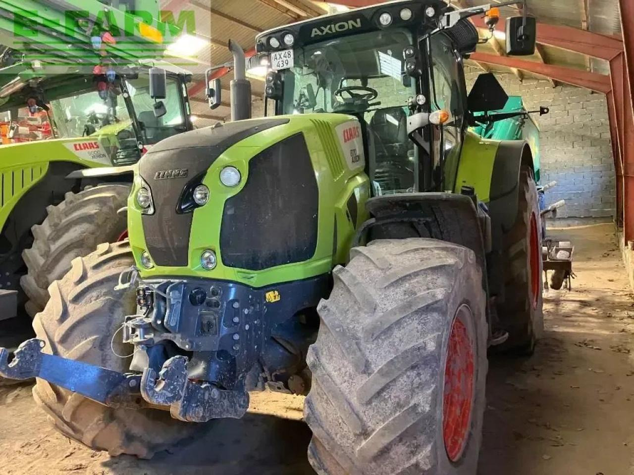 CLAAS axion 870 cmatic CMATIC - Traktorius: foto 2 CLAAS axion 870 cmatic CMATIC - Traktorius: foto 2