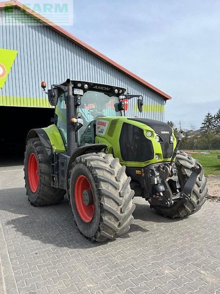 CLAAS axion 870 cmatic t4f CMATIC - Traktorius: foto 3 CLAAS axion 870 cmatic t4f CMATIC - Traktorius: foto 3