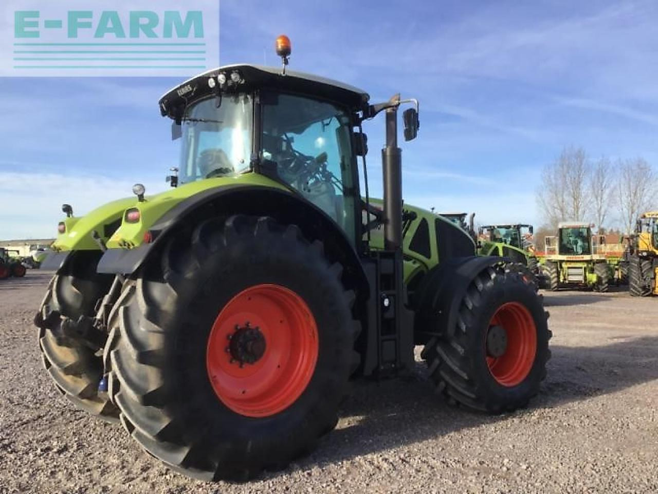 CLAAS axion 950 cmatic - Traktorius: foto 4 CLAAS axion 950 cmatic - Traktorius: foto 4