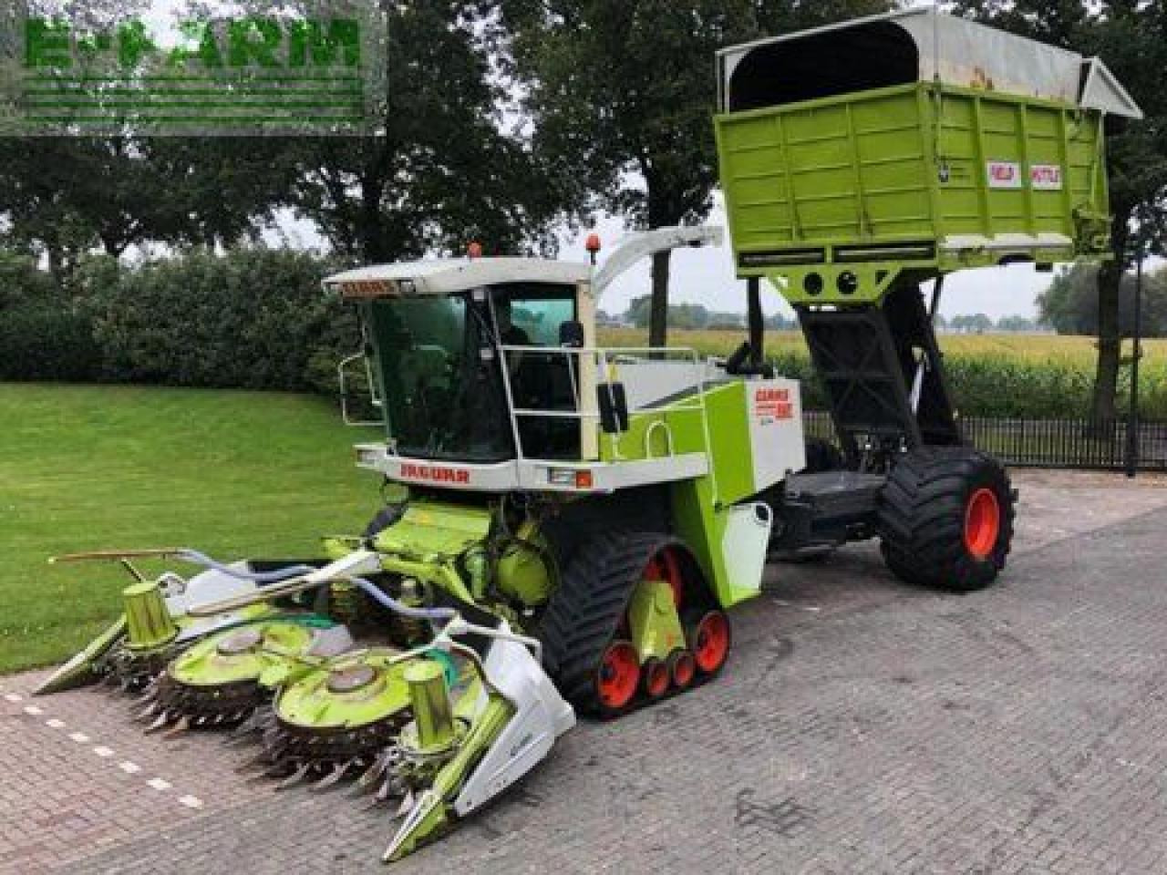 CLAAS jaguar 880 field shuttle, orbis 450 ts, raupe - Pašarų kombainas: foto 1 CLAAS jaguar 880 field shuttle, orbis 450 ts, raupe - Pašarų kombainas: foto 1