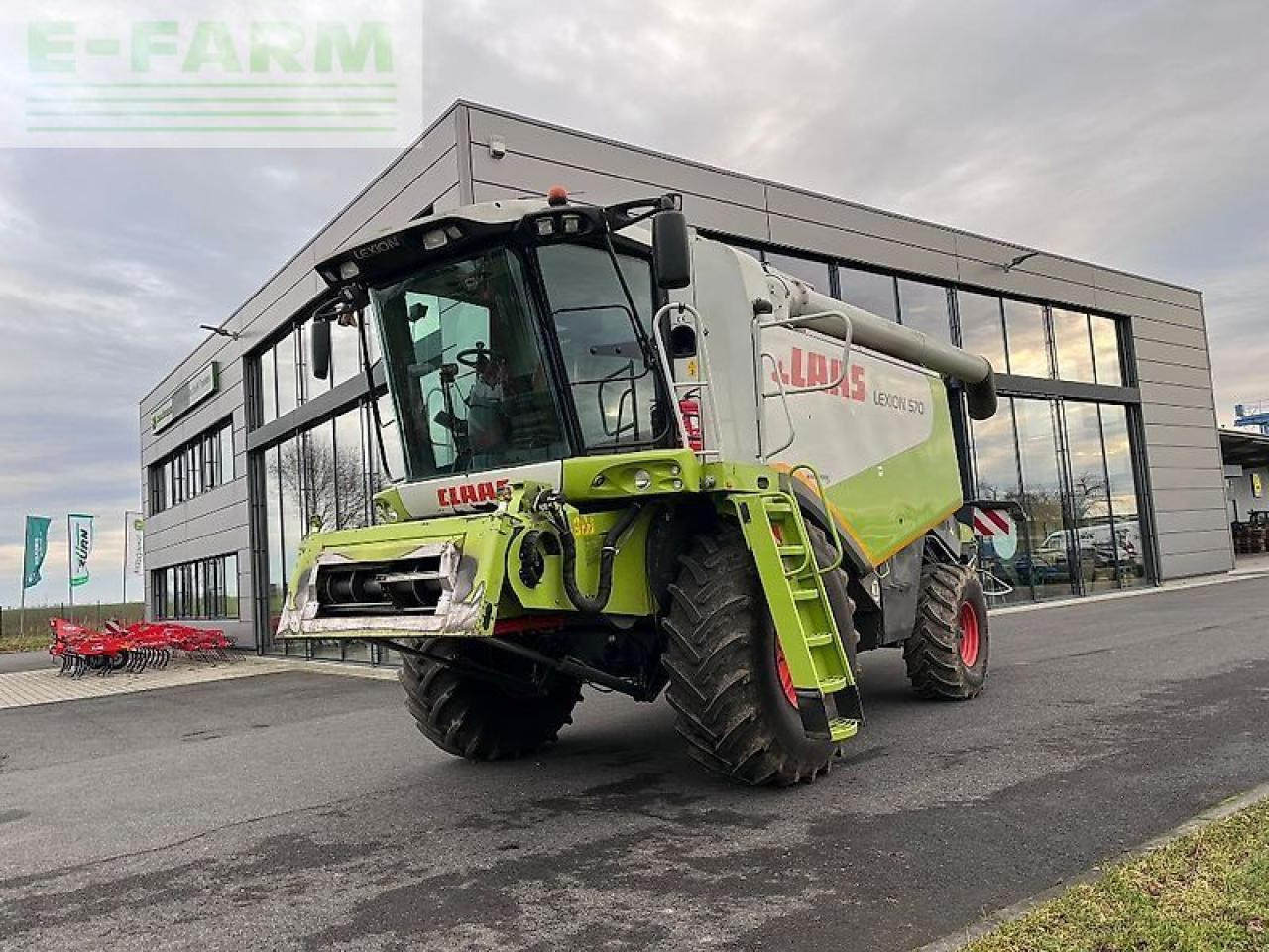 CLAAS lexion 570 - Derliaus nuėmimo kombainas: foto 1 CLAAS lexion 570 - Derliaus nuėmimo kombainas: foto 1