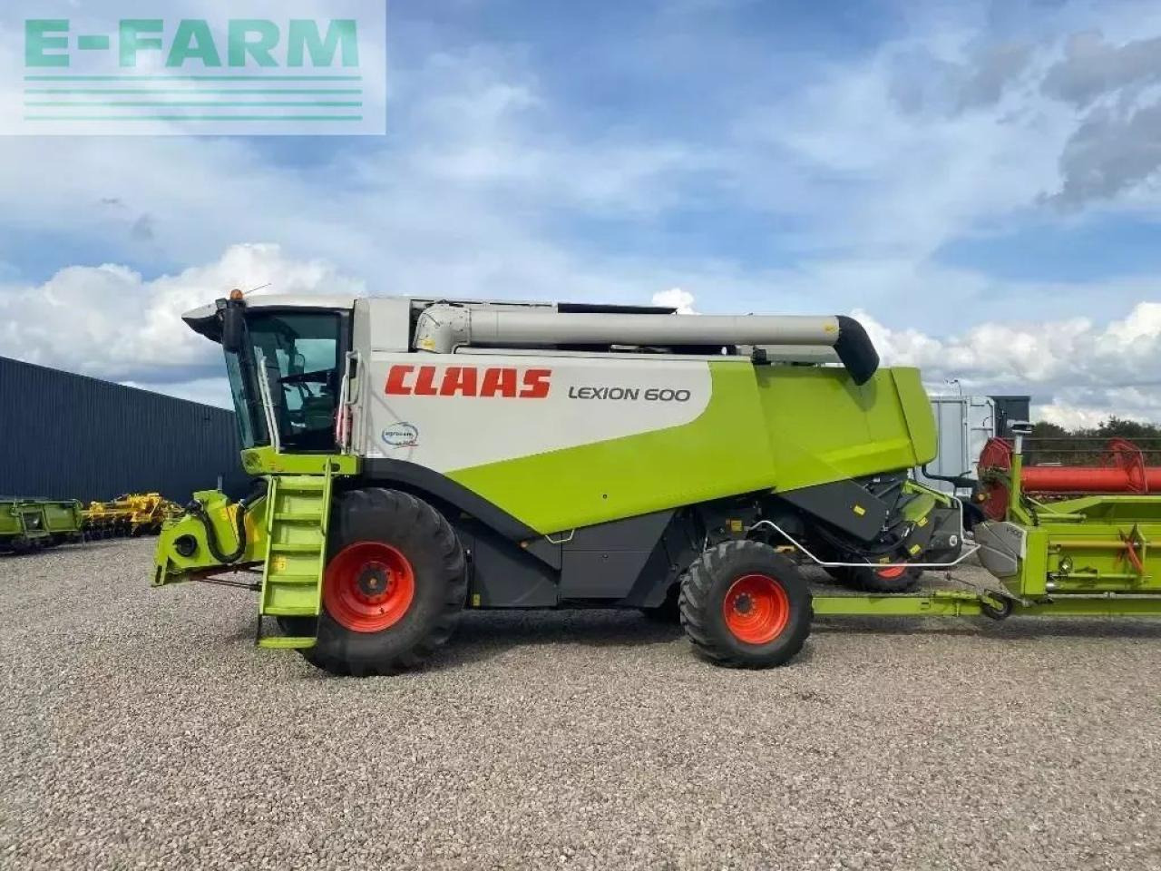 CLAAS lexion 600 - Derliaus nuėmimo kombainas: foto 1 CLAAS lexion 600 - Derliaus nuėmimo kombainas: foto 1
