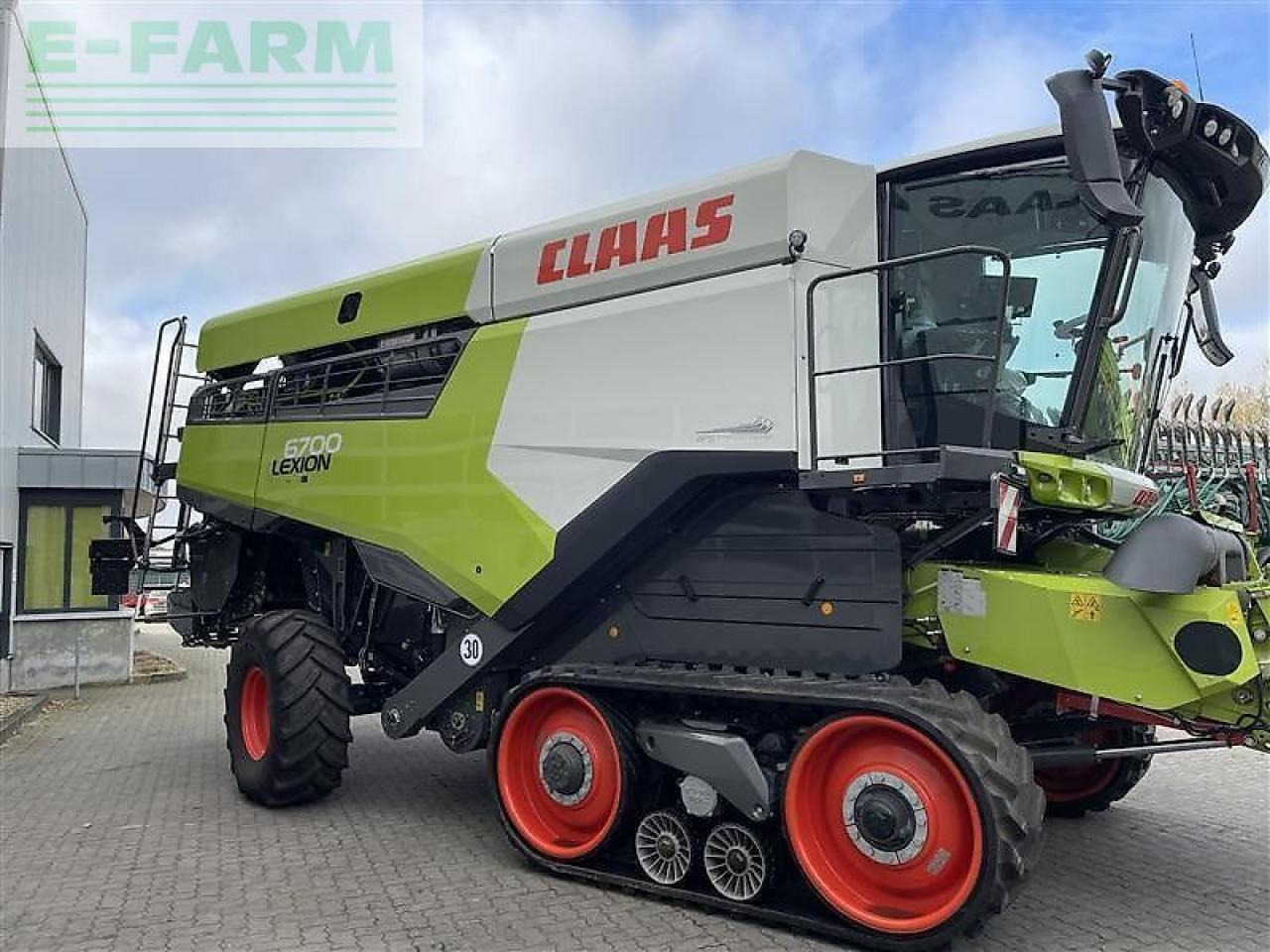 CLAAS lexion 6700 tt - Derliaus nuėmimo kombainas: foto 2 CLAAS lexion 6700 tt - Derliaus nuėmimo kombainas: foto 2