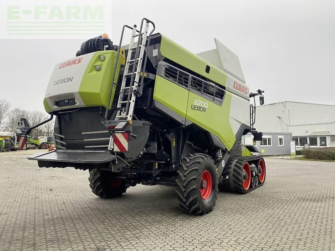 CLAAS lexion 6700 tt mit v 770+tw - Derliaus nuėmimo kombainas: foto 2 CLAAS lexion 6700 tt mit v 770+tw - Derliaus nuėmimo kombainas: foto 2