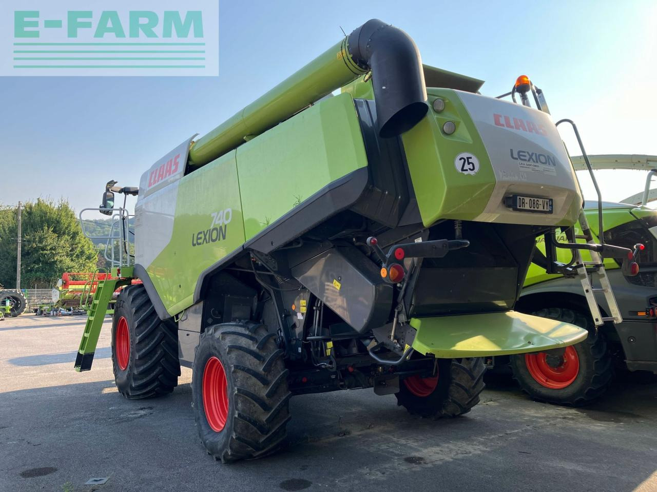 CLAAS lexion 740 - Derliaus nuėmimo kombainas: foto 4 CLAAS lexion 740 - Derliaus nuėmimo kombainas: foto 4