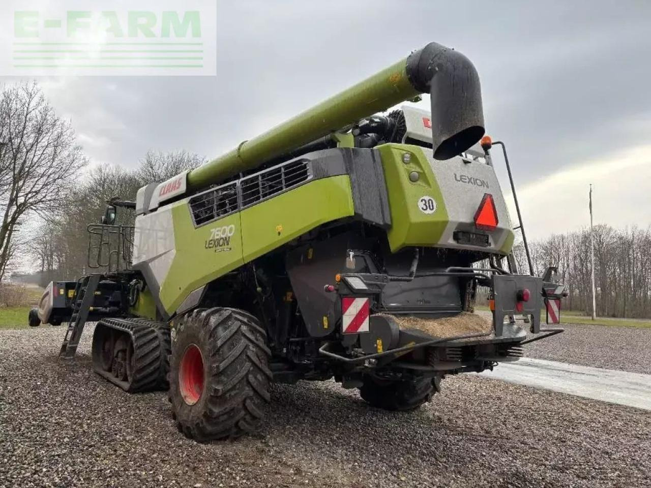 CLAAS lexion 7600 tt 4wd - Derliaus nuėmimo kombainas: foto 3 CLAAS lexion 7600 tt 4wd - Derliaus nuėmimo kombainas: foto 3
