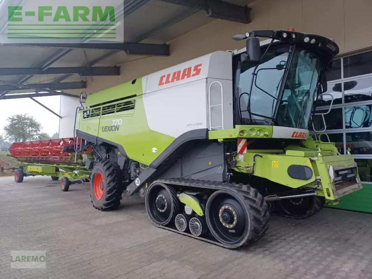 CLAAS lexion 770 terratrac v 930 - Derliaus nuėmimo kombainas: foto 1 CLAAS lexion 770 terratrac v 930 - Derliaus nuėmimo kombainas: foto 1