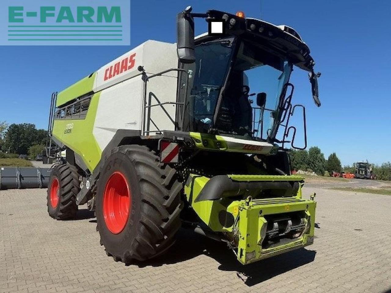 CLAAS lexion 7700 - Derliaus nuėmimo kombainas: foto 1 CLAAS lexion 7700 - Derliaus nuėmimo kombainas: foto 1