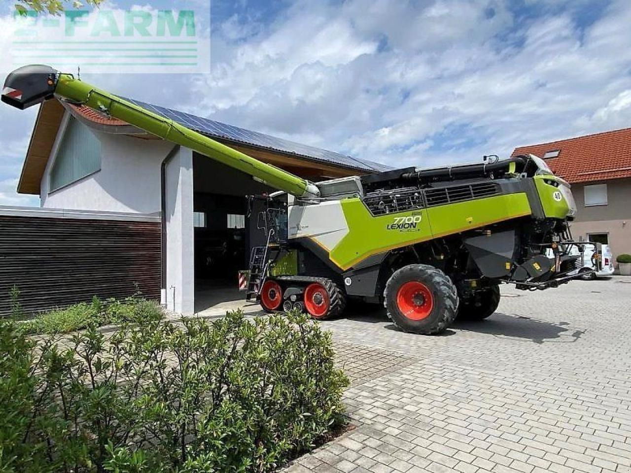 CLAAS lexion 7700 tt - Derliaus nuėmimo kombainas: foto 1 CLAAS lexion 7700 tt - Derliaus nuėmimo kombainas: foto 1