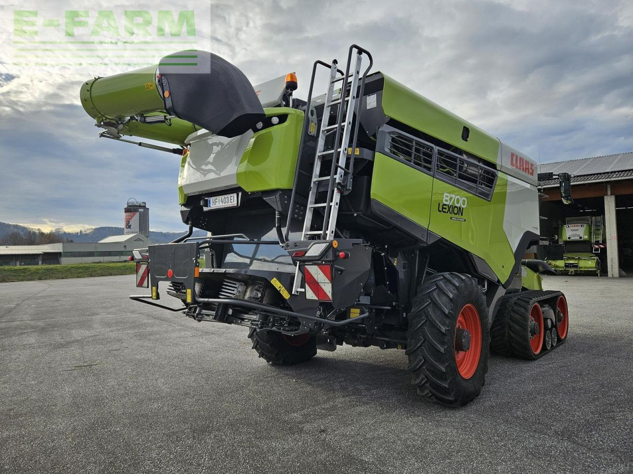 CLAAS lexion 8700tt 4wd cemos automatic - Derliaus nuėmimo kombainas: foto 3 CLAAS lexion 8700tt 4wd cemos automatic - Derliaus nuėmimo kombainas: foto 3