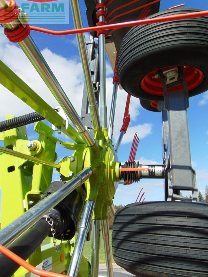 CLAAS liner 1600 - Šieno grėblys/ Vartytuvas: foto 3 CLAAS liner 1600 - Šieno grėblys/ Vartytuvas: foto 3