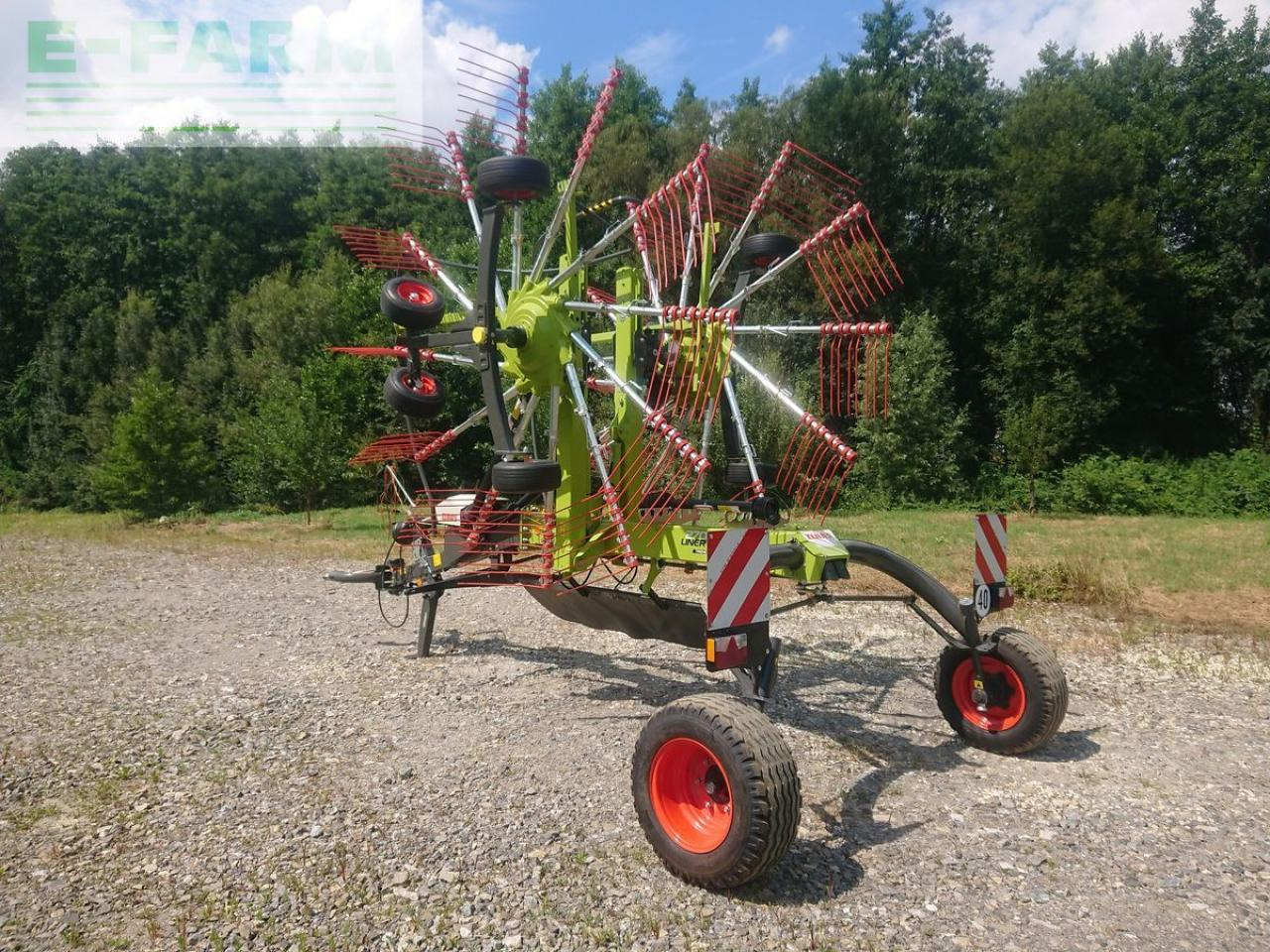 CLAAS liner 2700 - Šieno grėblys/ Vartytuvas: foto 4 CLAAS liner 2700 - Šieno grėblys/ Vartytuvas: foto 4