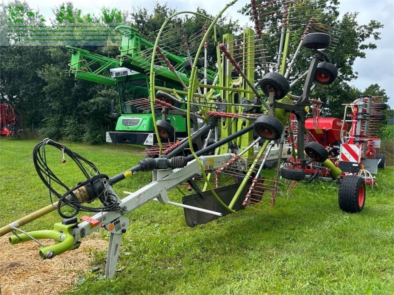 CLAAS liner 2800 - Šieno grėblys/ Vartytuvas: foto 3 CLAAS liner 2800 - Šieno grėblys/ Vartytuvas: foto 3