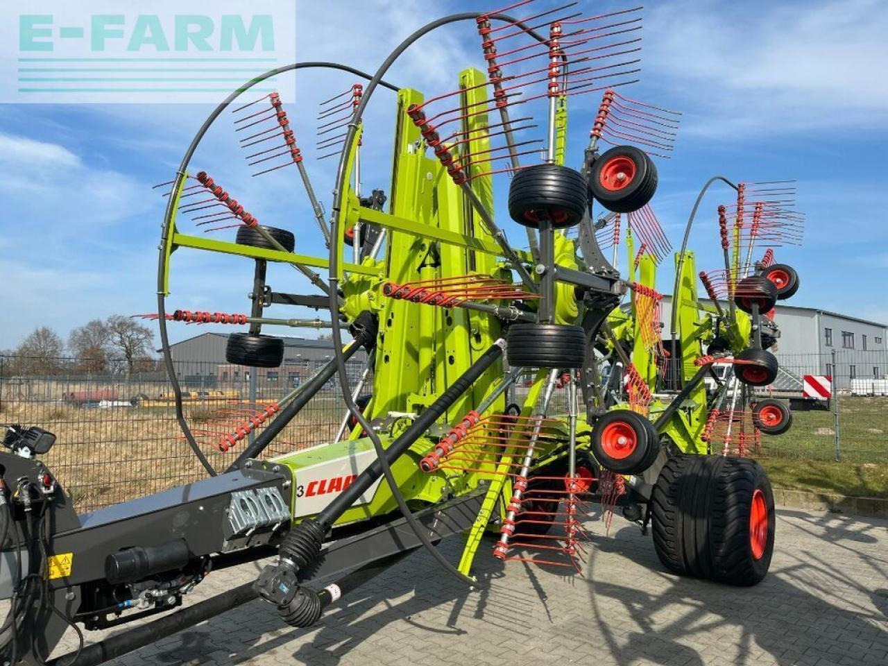CLAAS liner 4800 business pro - Šieno grėblys/ Vartytuvas: foto 2 CLAAS liner 4800 business pro - Šieno grėblys/ Vartytuvas: foto 2