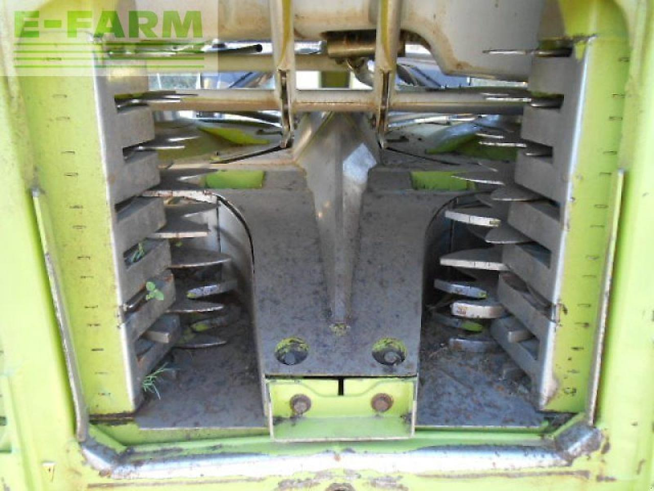 CLAAS orbis 900 + transportfahrwerk preis reduziert !!! - Įranga už pašarų kombainai: foto 5 CLAAS orbis 900 + transportfahrwerk preis reduziert !!! - Įranga už pašarų kombainai: foto 5