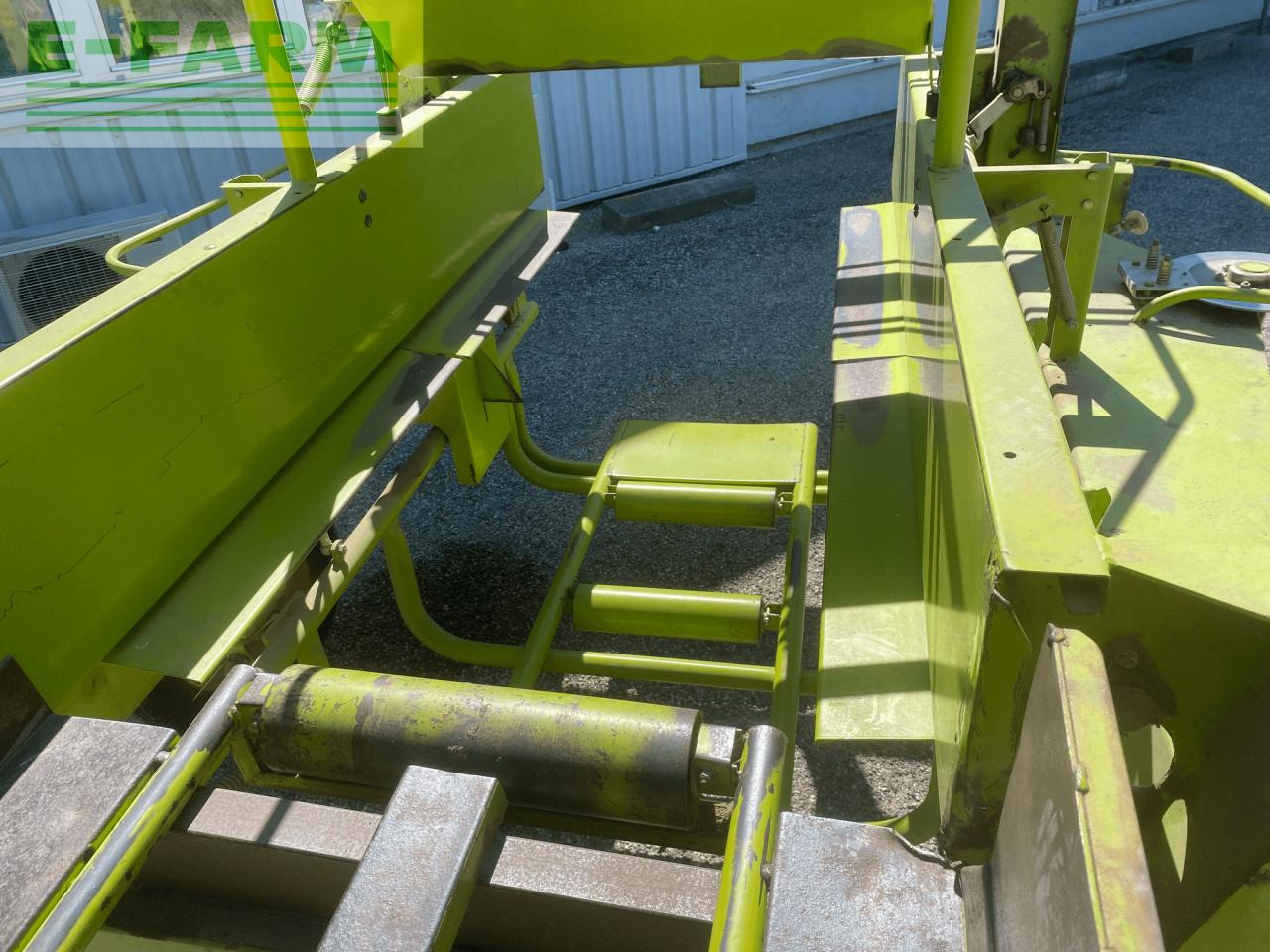 CLAAS quadrant 1150 - Stačiakampių ryšulių presas: foto 5 CLAAS quadrant 1150 - Stačiakampių ryšulių presas: foto 5