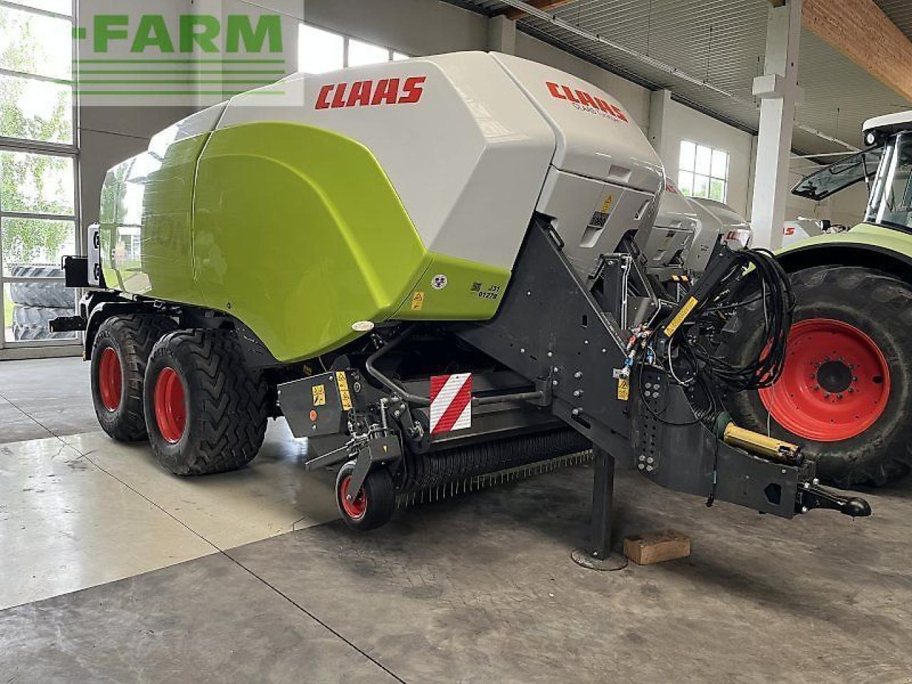 CLAAS quadrant 5200 fc - Stačiakampių ryšulių presas: foto 1 CLAAS quadrant 5200 fc - Stačiakampių ryšulių presas: foto 1