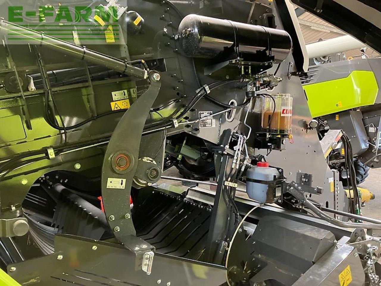 CLAAS quadrant 5300 fc - Stačiakampių ryšulių presas: foto 5 CLAAS quadrant 5300 fc - Stačiakampių ryšulių presas: foto 5
