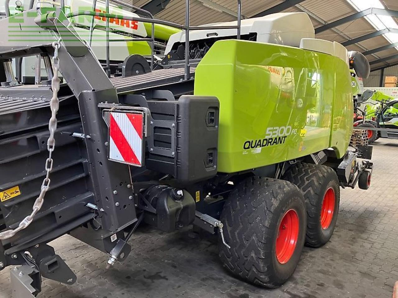 CLAAS quadrant 5300 fc - Stačiakampių ryšulių presas: foto 2 CLAAS quadrant 5300 fc - Stačiakampių ryšulių presas: foto 2