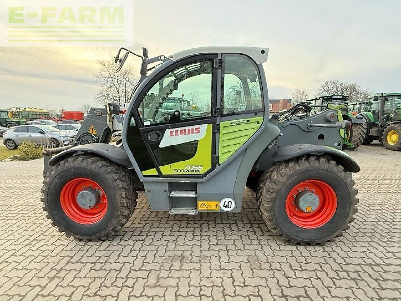 CLAAS scorpion 7055 - Teleskopinis krautuvas: foto 2 CLAAS scorpion 7055 - Teleskopinis krautuvas: foto 2