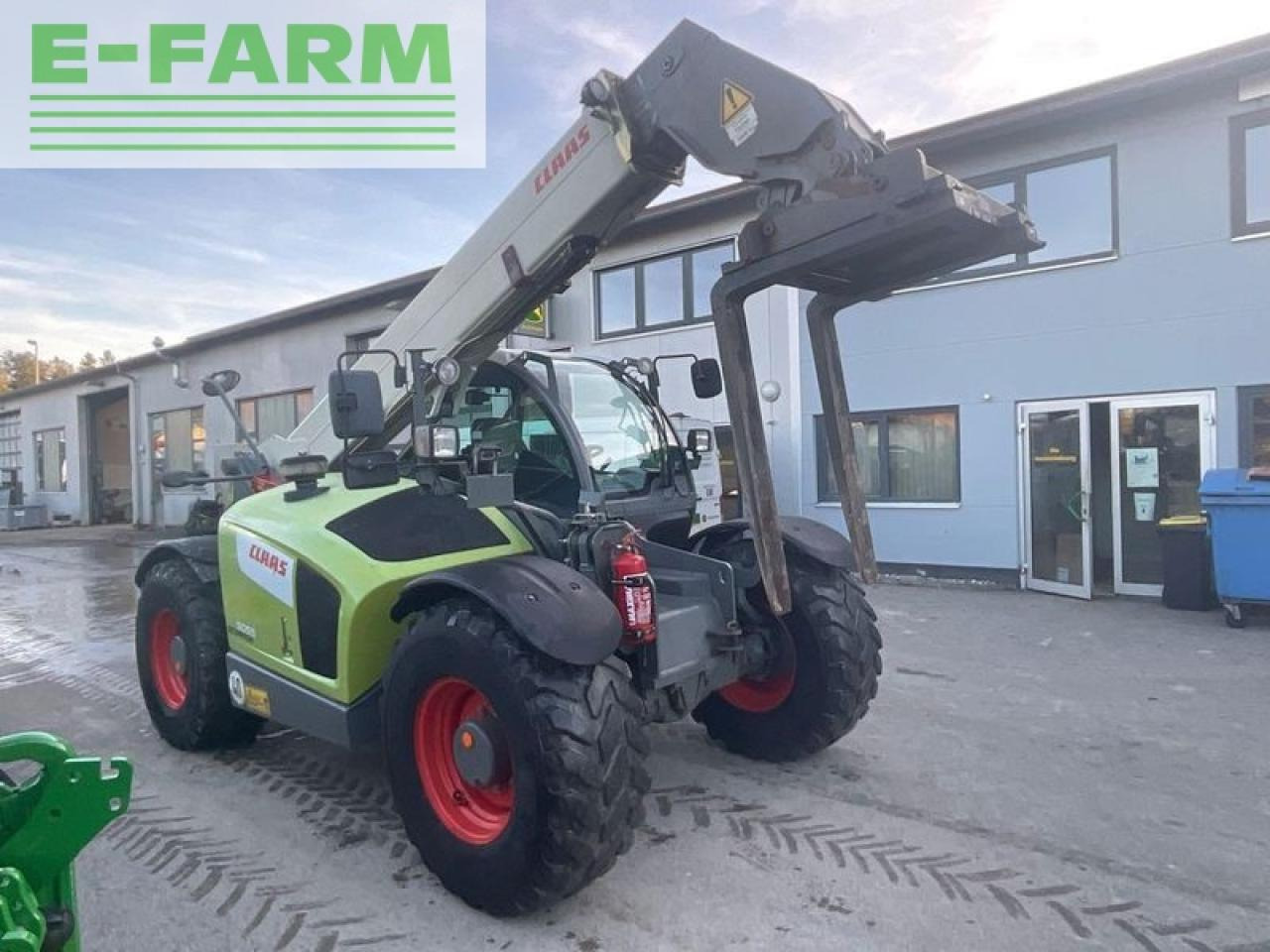 CLAAS scorpion 9055 - Teleskopinis krautuvas: foto 2 CLAAS scorpion 9055 - Teleskopinis krautuvas: foto 2