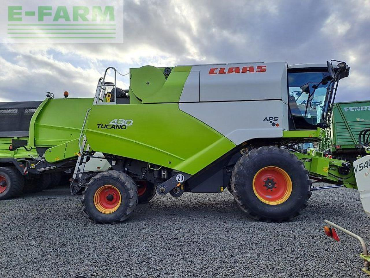 CLAAS tucano 430 - Derliaus nuėmimo kombainas: foto 4 CLAAS tucano 430 - Derliaus nuėmimo kombainas: foto 4