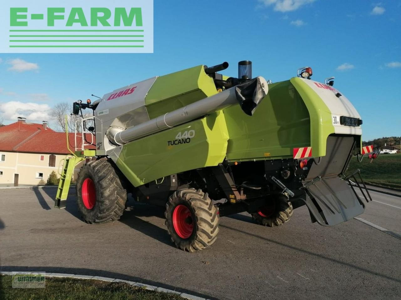 CLAAS tucano 440 - Derliaus nuėmimo kombainas: foto 4 CLAAS tucano 440 - Derliaus nuėmimo kombainas: foto 4