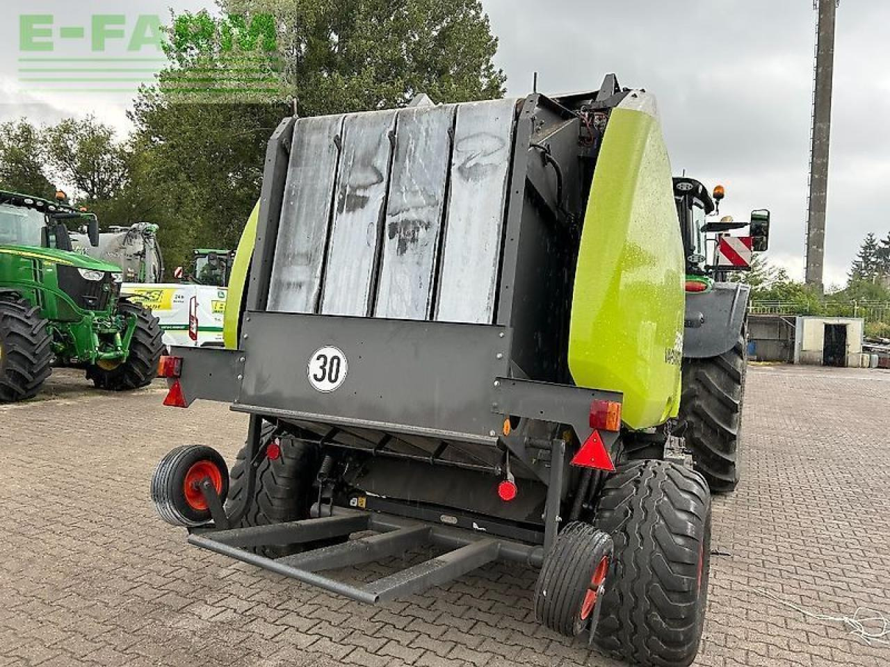 CLAAS variant 380 rc - Stačiakampių ryšulių presas: foto 4 CLAAS variant 380 rc - Stačiakampių ryšulių presas: foto 4