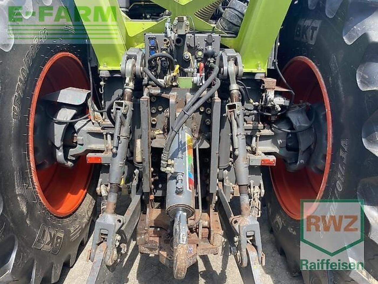 CLAAS xerion 3300 trac vc TRAC VC - Traktorius: foto 4 CLAAS xerion 3300 trac vc TRAC VC - Traktorius: foto 4
