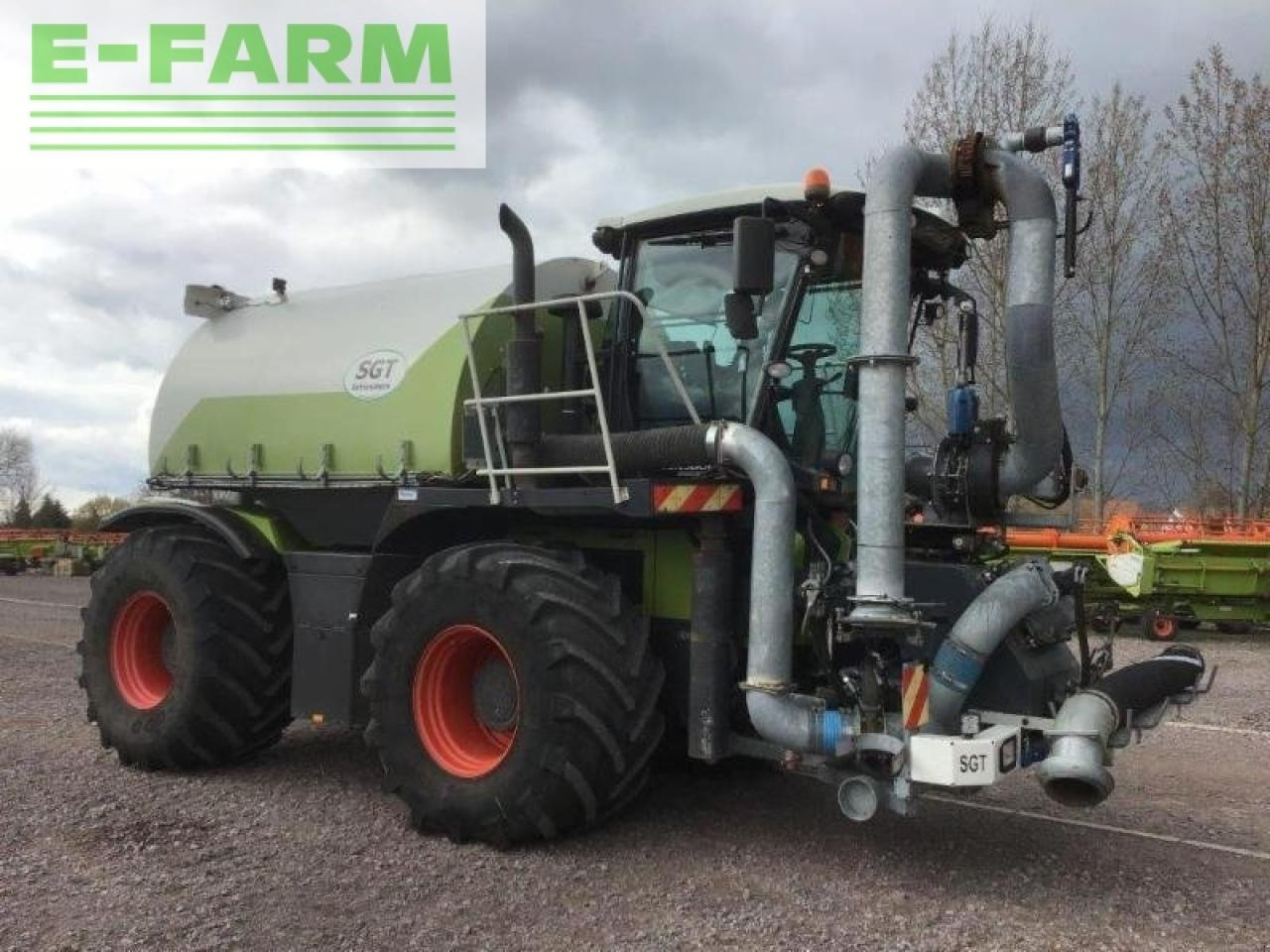 CLAAS xerion 3800 saddle trac SADDLE TRAC - Traktorius: foto 3 CLAAS xerion 3800 saddle trac SADDLE TRAC - Traktorius: foto 3