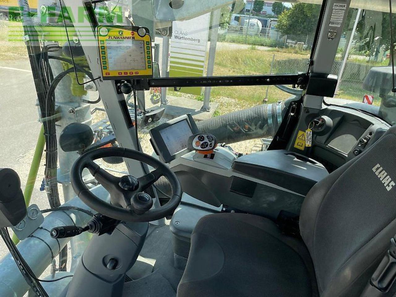 CLAAS xerion 4000 saddle trac zunhammer 16m³ SADDLE TRAC - Traktorius: foto 5 CLAAS xerion 4000 saddle trac zunhammer 16m³ SADDLE TRAC - Traktorius: foto 5