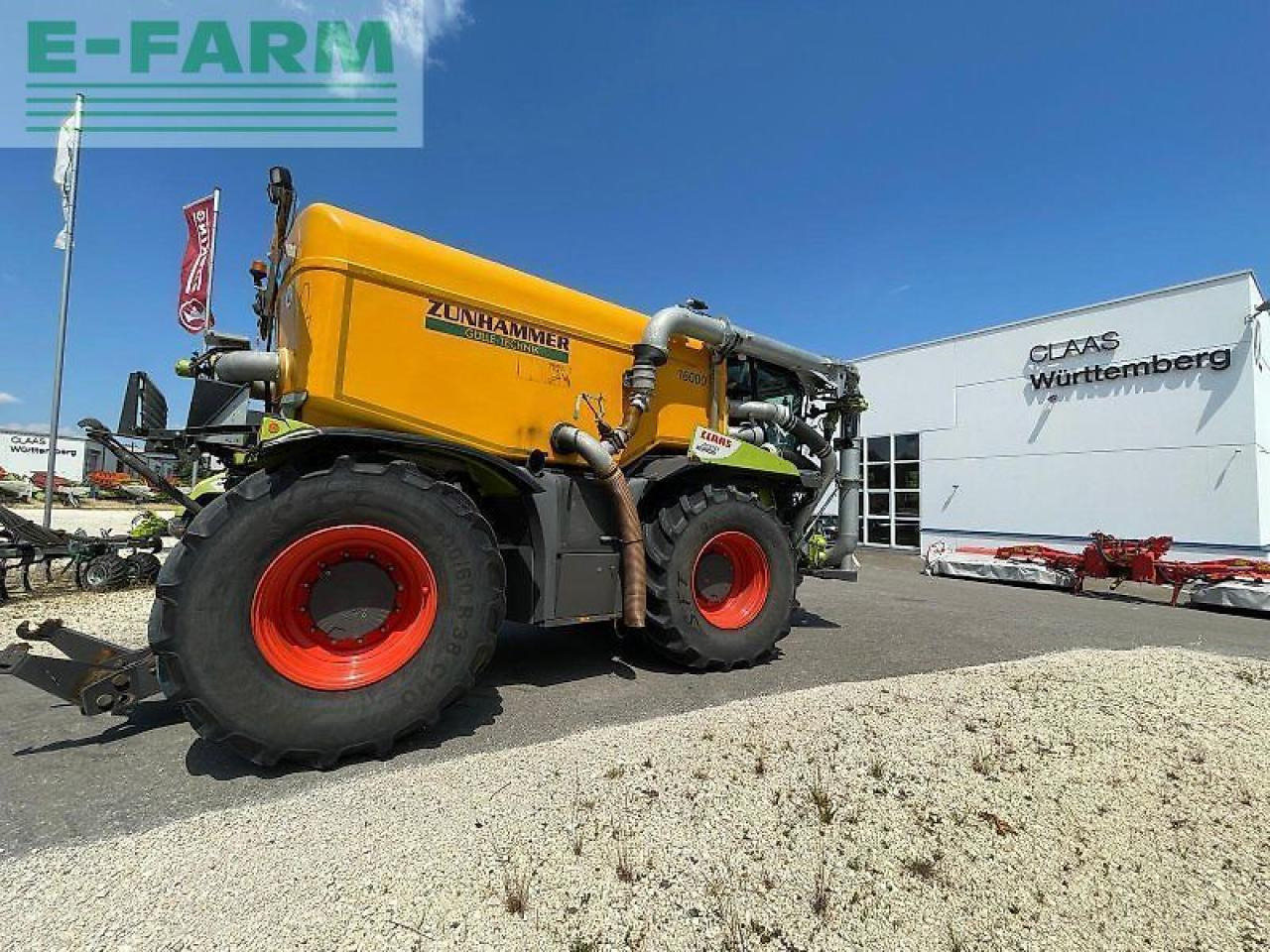 CLAAS xerion 4000 saddle trac zunhammer 16m³ SADDLE TRAC - Traktorius: foto 3 CLAAS xerion 4000 saddle trac zunhammer 16m³ SADDLE TRAC - Traktorius: foto 3