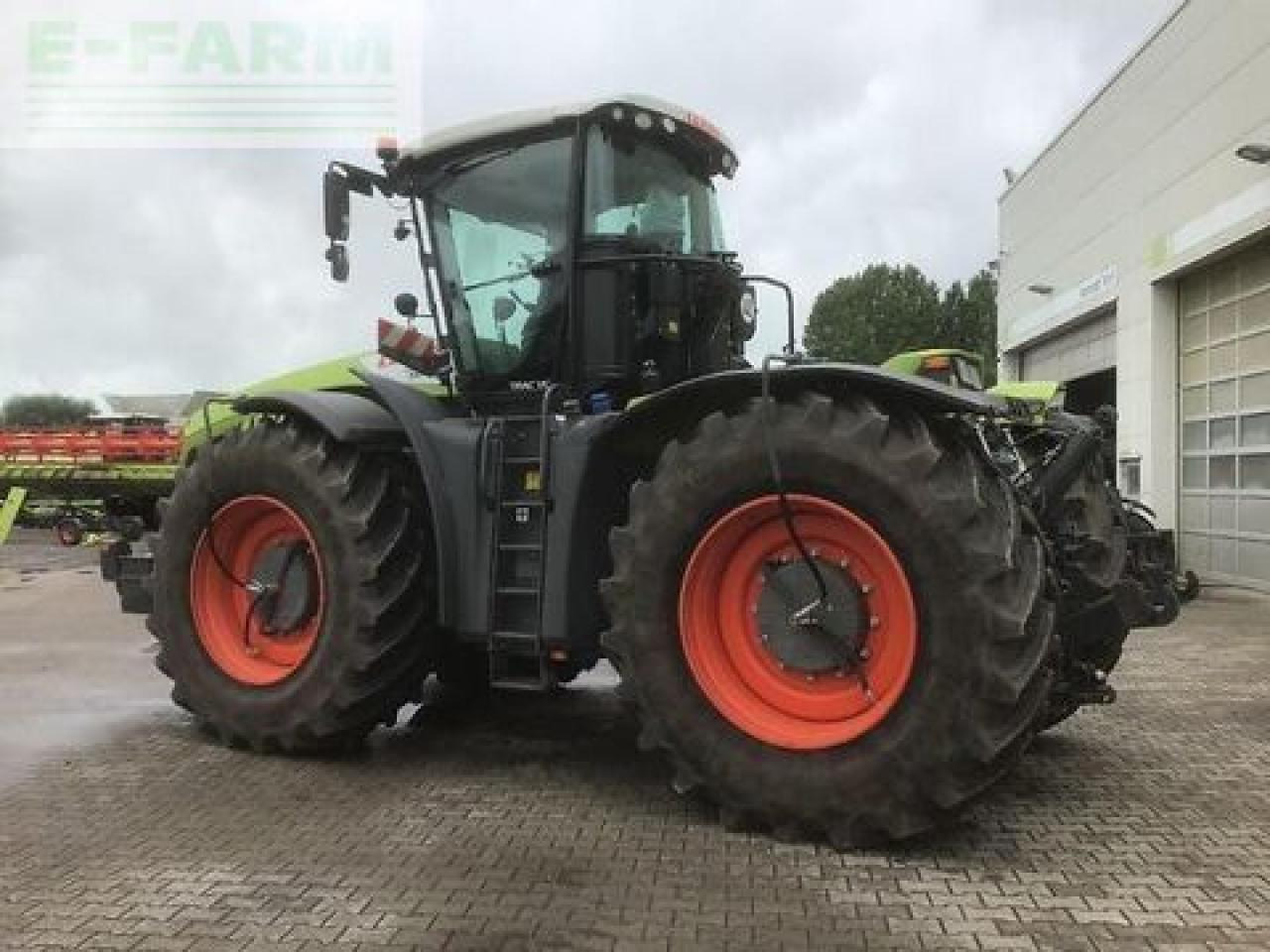 CLAAS xerion 4200 trac vc TRAC VC - Traktorius: foto 4 CLAAS xerion 4200 trac vc TRAC VC - Traktorius: foto 4