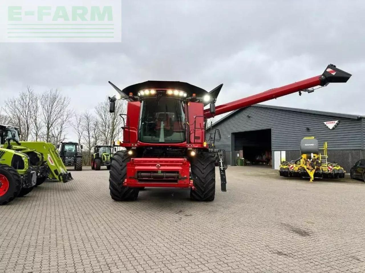 Case-IH axial flow 8250 - Derliaus nuėmimo kombainas: foto 2 Case-IH axial flow 8250 - Derliaus nuėmimo kombainas: foto 2