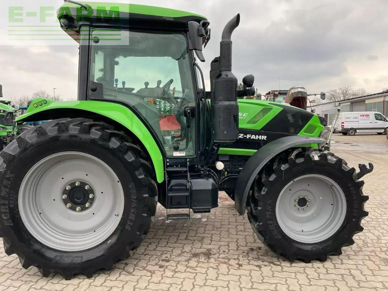 Deutz-Fahr 6115c rv-shift - Traktorius: foto 3 Deutz-Fahr 6115c rv-shift - Traktorius: foto 3