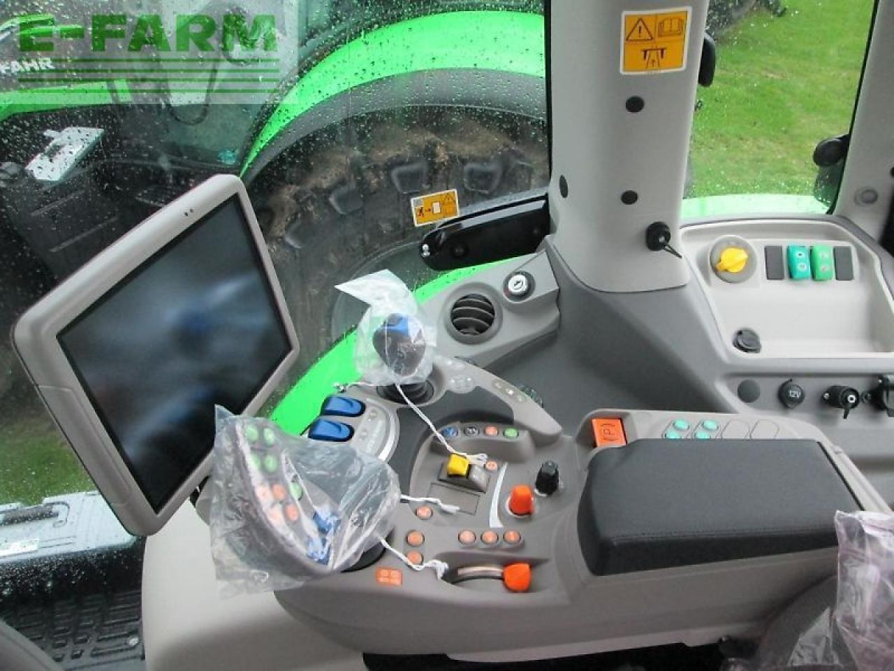 Traktorius Deutz-Fahr 6210 ttv: foto 7