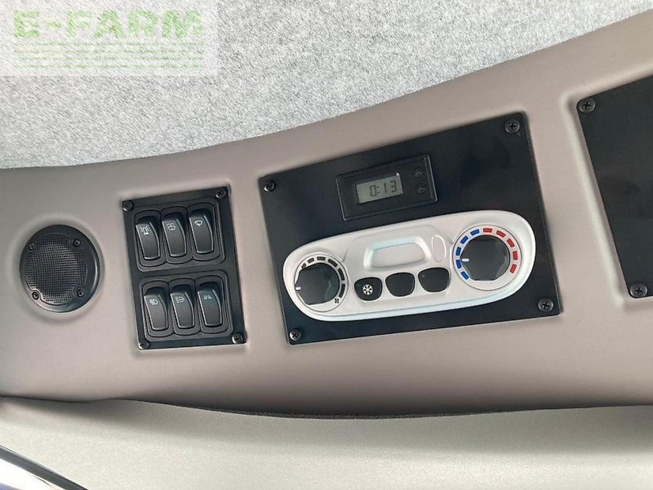 Derliaus nuėmimo kombainas Deutz-Fahr c 6305 ts t5 mit schneidwerk: foto 7 Derliaus nuėmimo kombainas Deutz-Fahr c 6305 ts t5 mit schneidwerk: foto 7