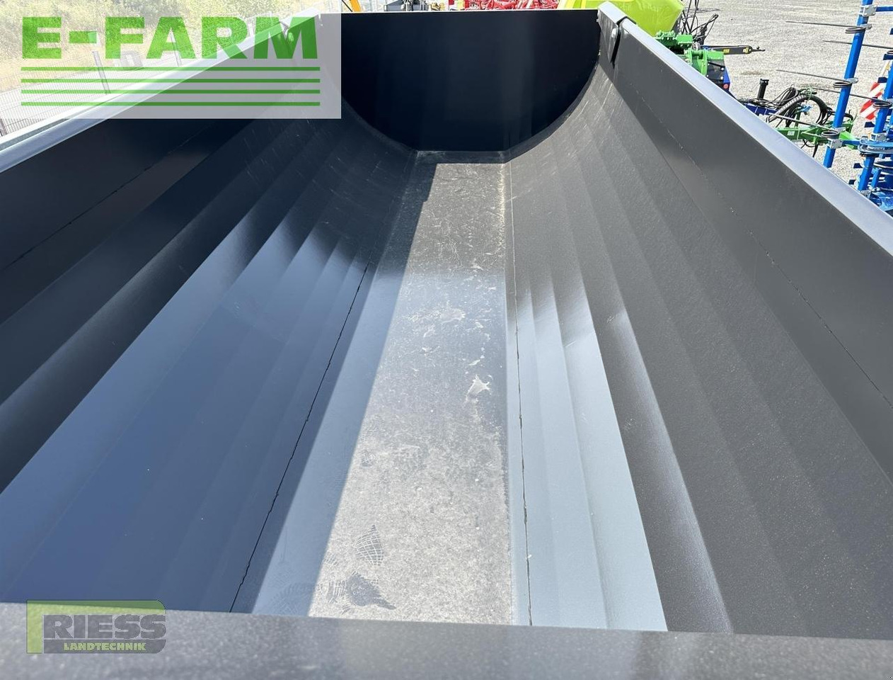 Savivartė traktorinė priekaba Farmtech gravis 2000 hardox black edition: foto 10