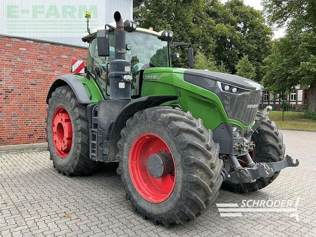 Fendt 1050 vario s4 profi plus ProfiPlus - Traktorius: foto 1 Fendt 1050 vario s4 profi plus ProfiPlus - Traktorius: foto 1