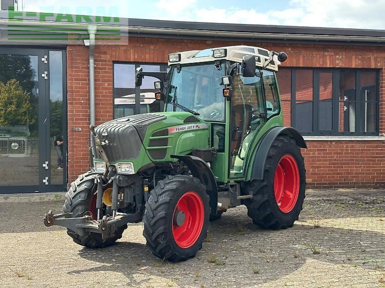 Fendt 207 f vario F - Traktorius: foto 1 Fendt 207 f vario F - Traktorius: foto 1