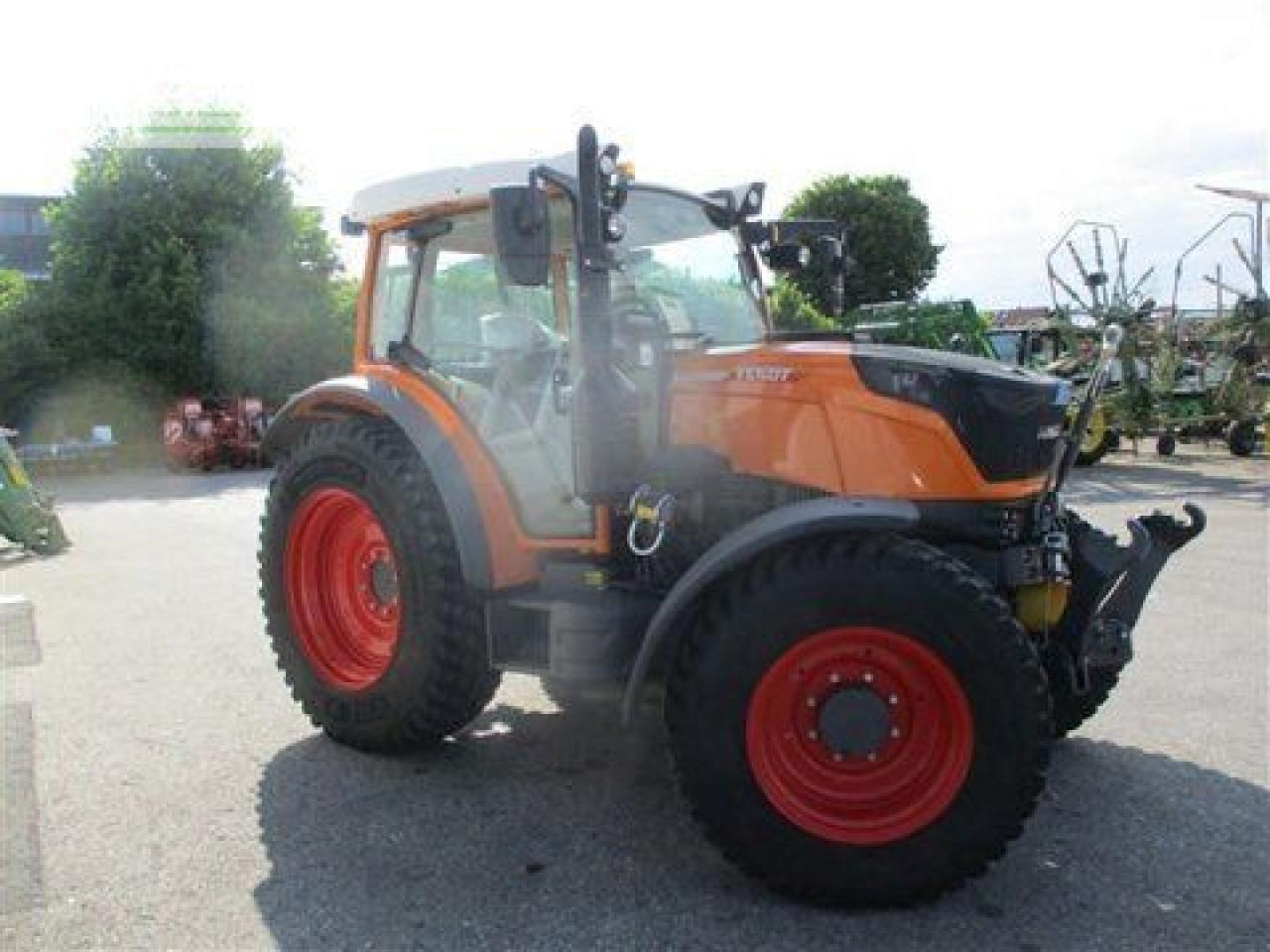 Fendt 211 s vario gen3 power #876 - Traktorius: foto 3 Fendt 211 s vario gen3 power #876 - Traktorius: foto 3