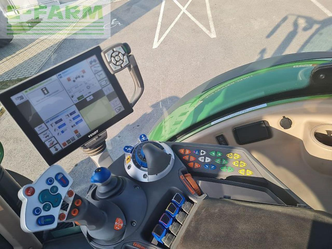 Fendt 724 vario - Traktorius: foto 2 Fendt 724 vario - Traktorius: foto 2