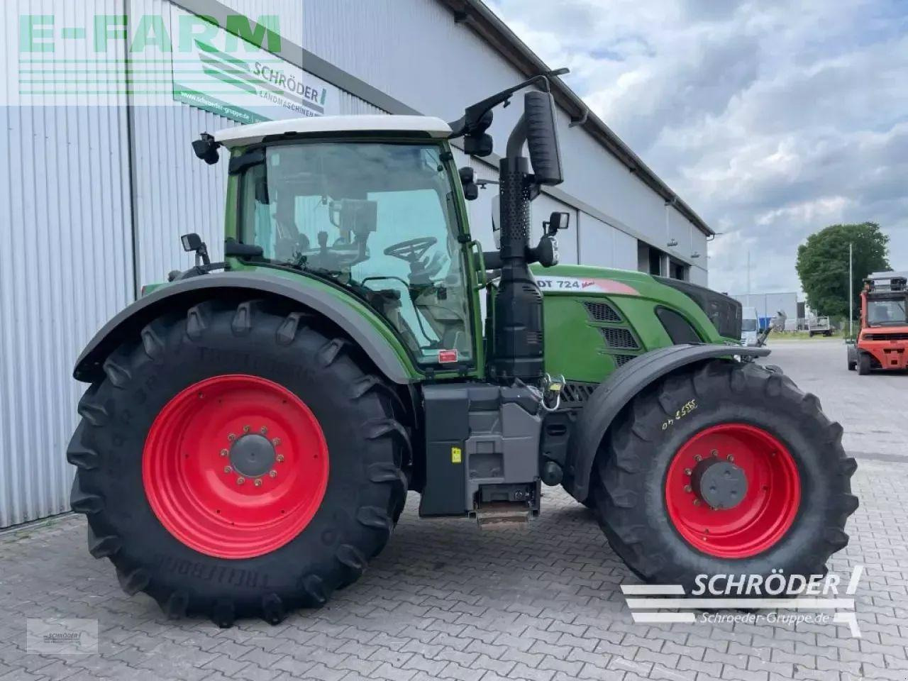 Fendt 724 vario s4 profi plus ProfiPlus - Traktorius: foto 2 Fendt 724 vario s4 profi plus ProfiPlus - Traktorius: foto 2