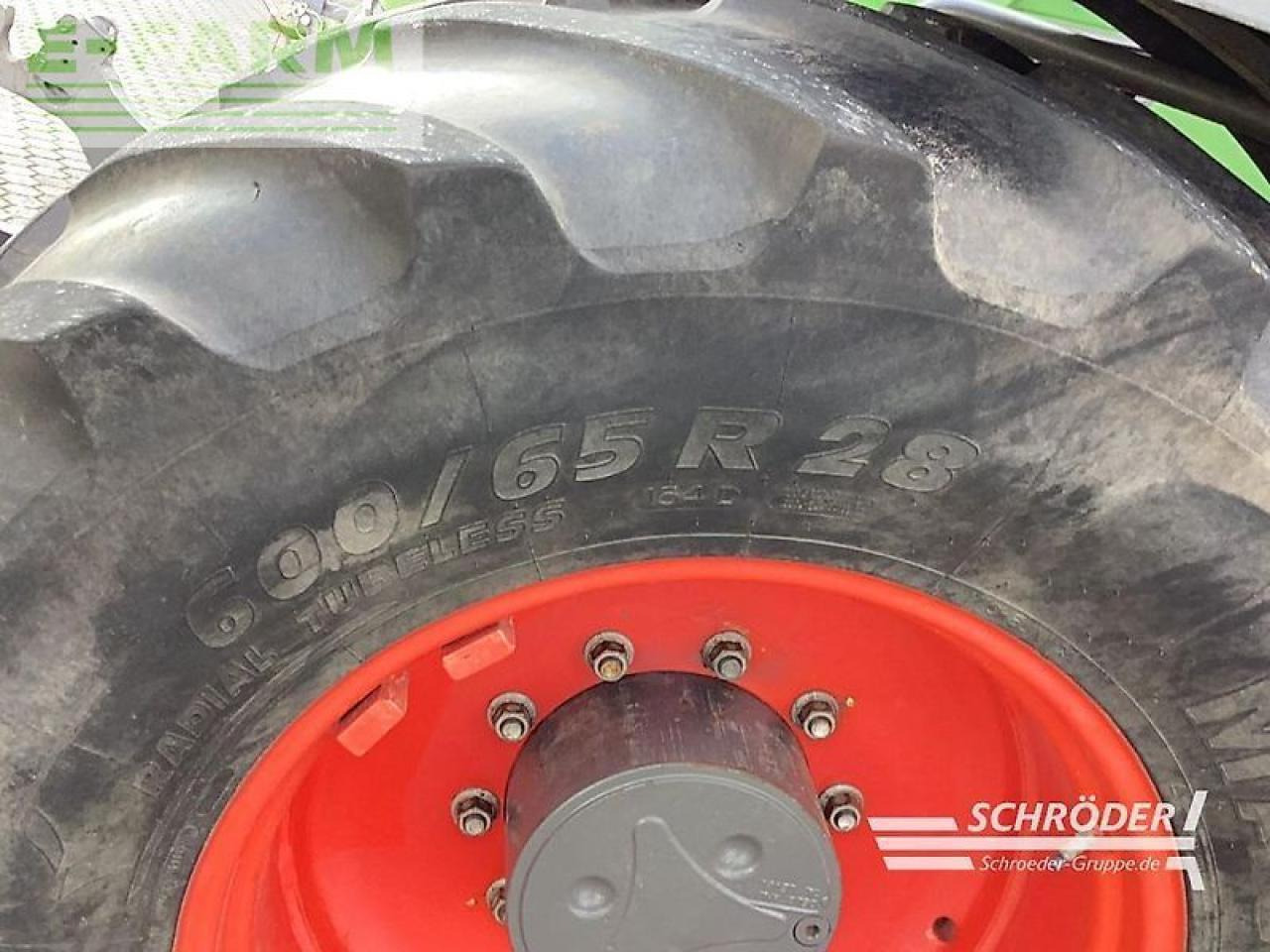 Fendt 724 vario s4 profi plus ProfiPlus - Traktorius: foto 4 Fendt 724 vario s4 profi plus ProfiPlus - Traktorius: foto 4