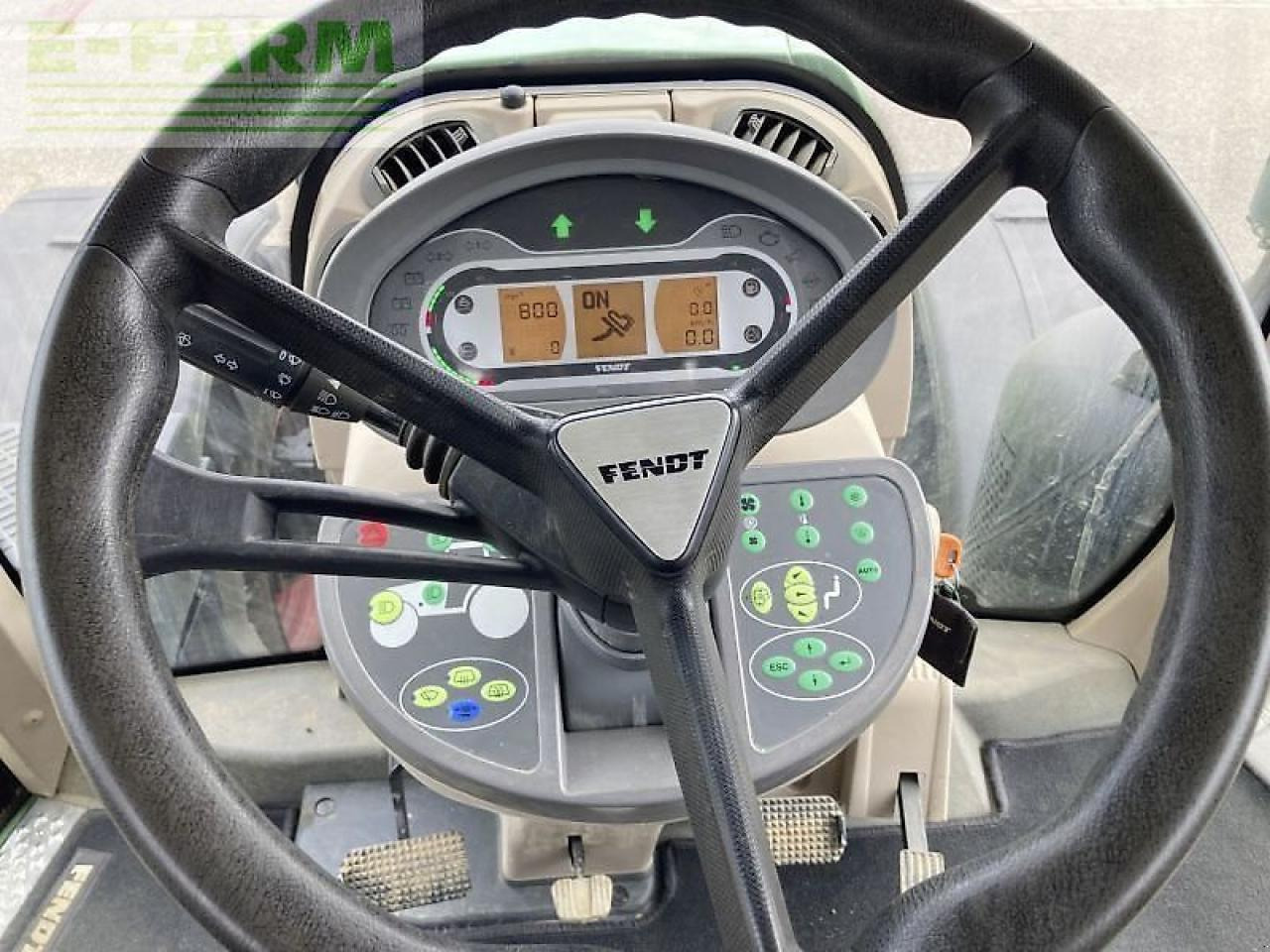 Traktorius Fendt 824 vario s4 profi plus ProfiPlus: foto 12 Traktorius Fendt 824 vario s4 profi plus ProfiPlus: foto 12